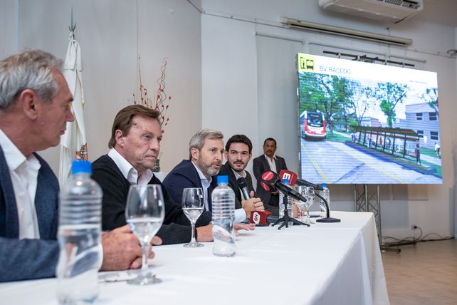 Varisco presentó el plan de Movilidad Urbana, que incluye el metrobus