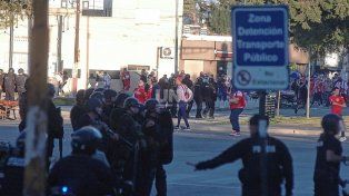 Desde Seguridad evalúan que Unión juegue a puertas cerradas: fuerte reacción de los hinchas tatengues