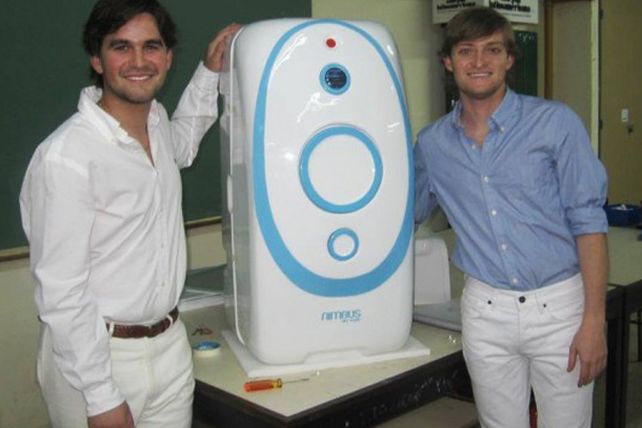 Dos argentinos diseñaron un lavaropa que funciona sin agua