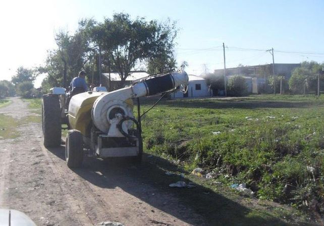 El “cañón”. El municipio dispone de dos máquinas para realizar trabajos en espacios abiertos / Foto: Gentileza Municipalidad de Santa Fe