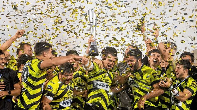 Peñarol se consagró campeón de la Superliga Americana al vencer a los chilenos de Selknam en Montevideo. Peñarol se consagró campeón de la Superliga Americana al vencer a los chilenos de Selknam en Montevideo.