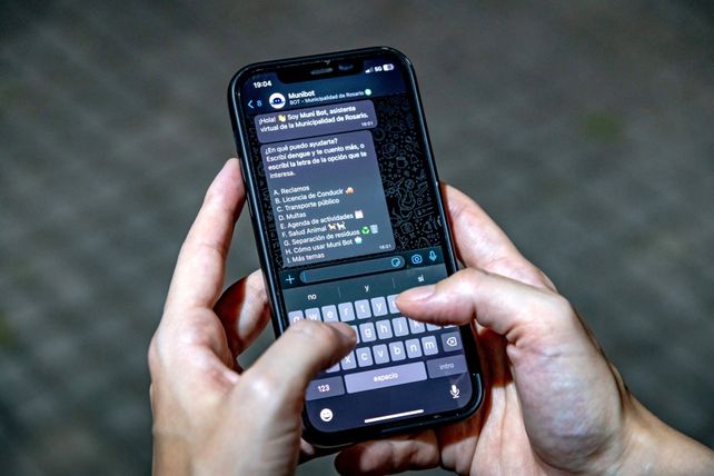Munibot: el 50% de los reclamos en Rosario ya se canaliza por vías digitales