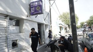 Personal de la Policía Federal allanó la seccional 21ª, ubicada en Arijón y Alvear.&nbsp;