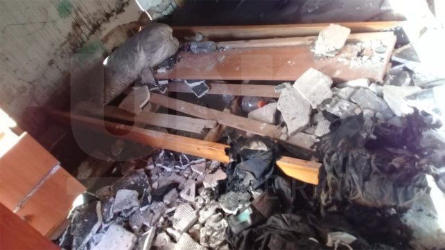 Una familia de barrio Consejo de Paraná perdió sus pertenencias la semana pasada al incendiarse su vivienda. Piden ropa