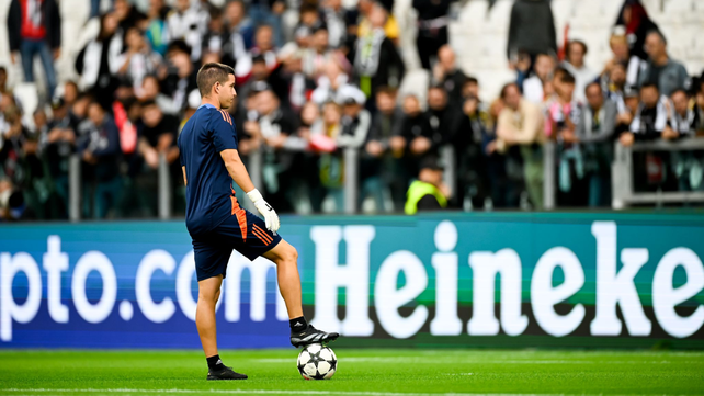 En el debut por Champions, Juventus venció 3-1 a PSV como local.