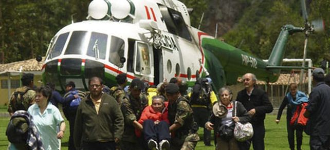 Comienza la evacuaci&oacute;n de turistas y traer&iacute;an los restos de la joven argentina