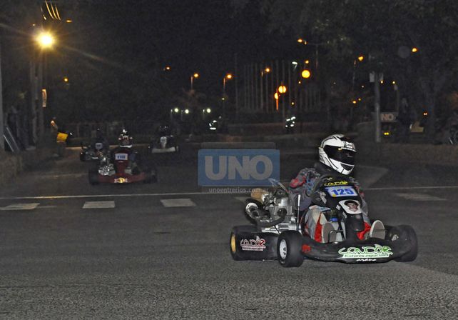 De noche. La actividad se centrará mañana por la noche y el espectáculo está garantizado en el autódromo con los karting.  Foto UNO/Mateo Oviedo