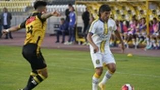 Al frente. El volante Ignacio Malcorra intentó en algunos partidos de la gira por Chile ser la usina de juego de Central.