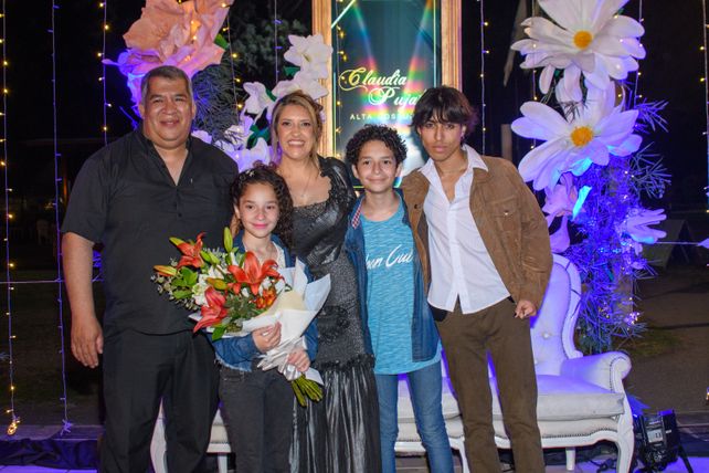 Jorge y Adabel López, Claudia Pujato, Lautaro López y Alvaro Taborda.  