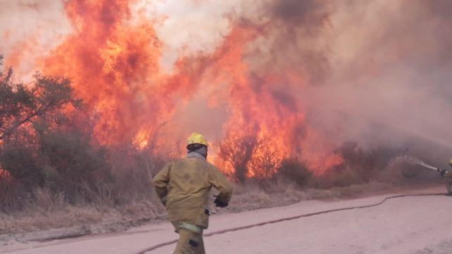 Graves incendios forestales en las Sierras de Córdoba