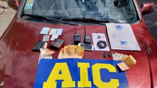 Detienen a una banda con dos equipos inhibidores de señal en pleno centro