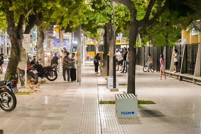 Más puntos seguros y continuidad en las obras del centro comercial a cielo abierto en Puerto San Martín