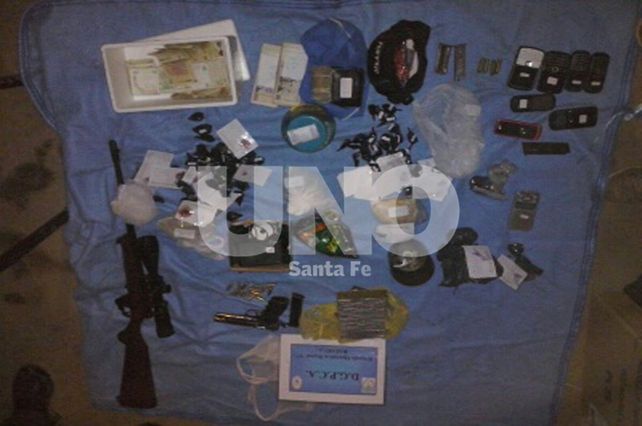 Drogas, arma de guerra, balas y narco apresado en Rafaela