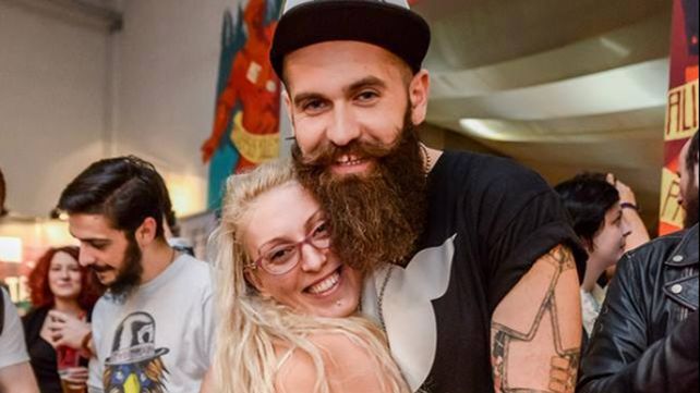 Barbas, bigotes y tatuajes en la convención internacional de Bucarest