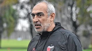 Colón oficializó el regreso de Iván Delfino: firmó contrato hasta fines de 2027