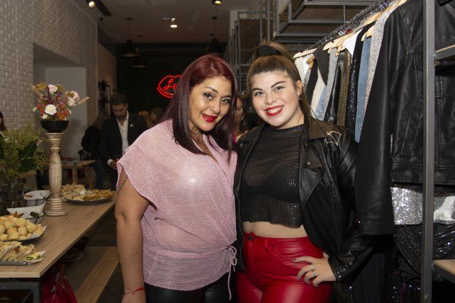 Lorena Burdos y Aldana Rosales.