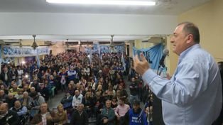 Los municipales exigen la reapertura de paritarias y amenazan con un paro