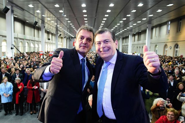 El gobernador de Santiago del Estero decretó aumento salarial y bono para lo trabajadores