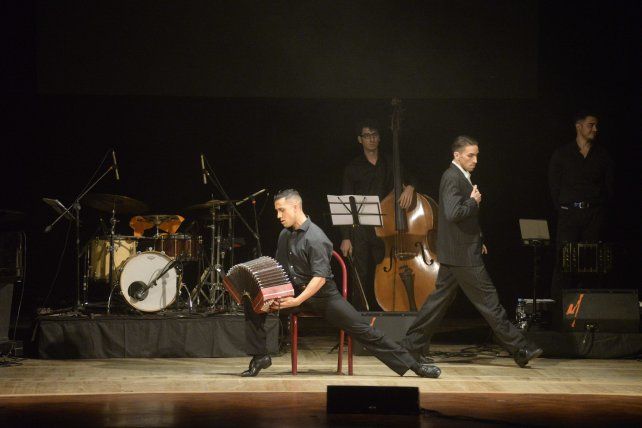 El cuerpo de danza de Pecky Land bailó “Oblivión”