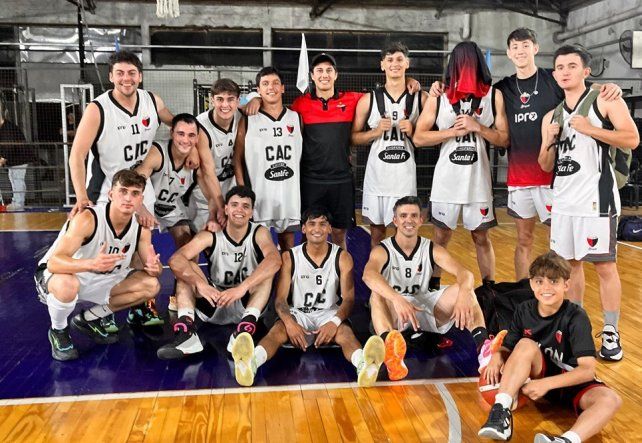 Torneo Oficial A2: Colón y Regatas Coronda se treparon a la punta