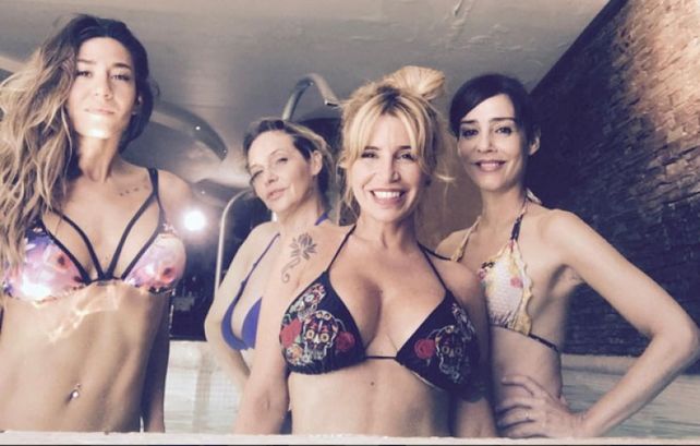 Jimena Barón, Flor Peña, Paola Krum y Gabriela Toscano, en bikini en el spa
