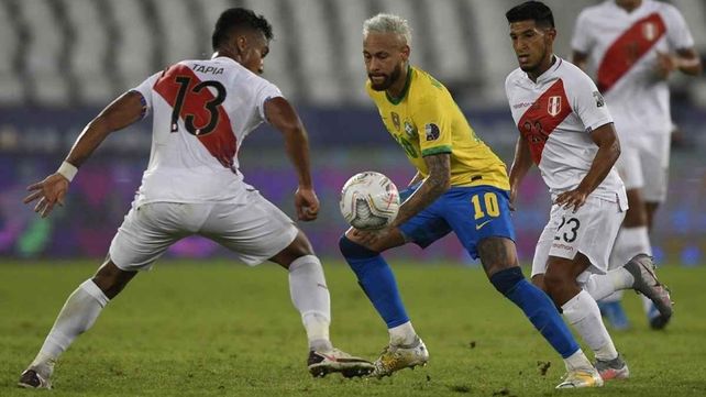 Brasil derrotó a Perú 1 a 0 y es finalista de la Copa América