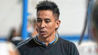 El paranaense Alejandro Altamirano es el entrenador en jefe del equipo de Villa Dora.