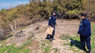 Los efectivos encontraron los restos en una zona complicada de El Palmar.
