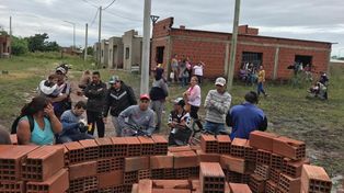 Concepción del Uruguay: Familias de un asentamiento usurparon un barrio sin terminar
