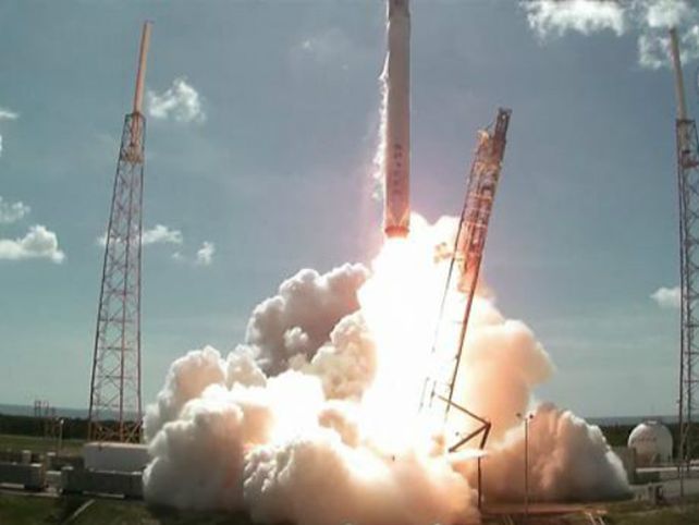 Explotó un cohete de la NASA minutos después de despegar