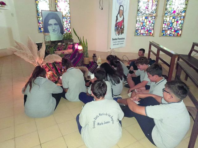 En María Juana los alumnos conocieron la obra de la Madre Francisca.