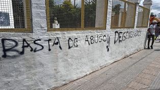 Pintadas en la fachada de la escuela Ceferino Namuncurá&nbsp;