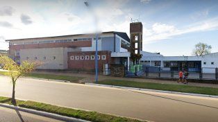 Una adolescente fue empujada por una escalera por una compañera que luego la golpeó en el piso. Ocurrió en una escuela de Concordia