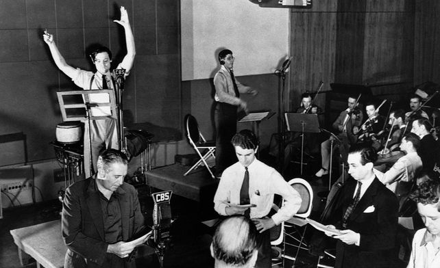 Aniversario: Orson Welles, una emisión mítica de radio y la invasión marciana que no fue