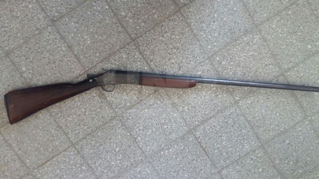 Apresaron a tres intrusos que ocuparon una vivienda y les secuestraron dos armas de fuego