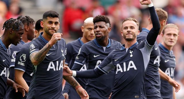 El Cuti había anotado de cabeza en el cotejo de arranque de la Premier League y el DT lo sacó al toque.