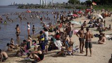 .Se multiplican las imágenes de festejos en balnearios y bares sin barbijo ni distancia. .Se multiplican las imágenes de festejos en balnearios y bares sin barbijo ni distancia.