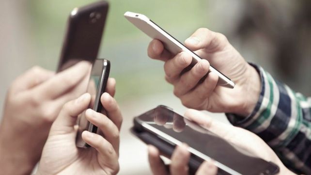 El Enacom ratificó el congelamiento de precios en internet, telefonía y TV paga