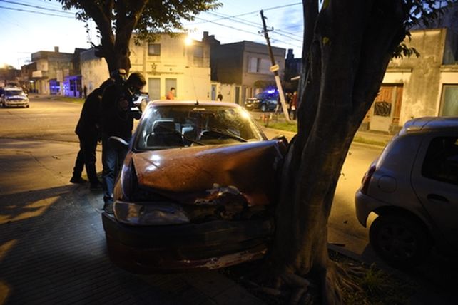 demencial. El accidente ocurrió el lunes en Laprida y Láinez.