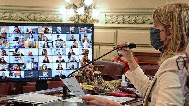 A pesar del fallo judicial, la Legislatura aún quiere investigar a Sain y dejó todo en suspenso