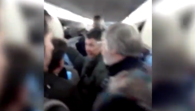 Luis Brandoni expresa su enojo con los pilotos que leyeron un manifiesto contra el gobierno nacional.&nbsp;