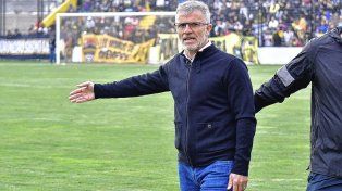La carrera como DT de Alfredo Grelak, el candidato principal a ser entrenador de Colón.