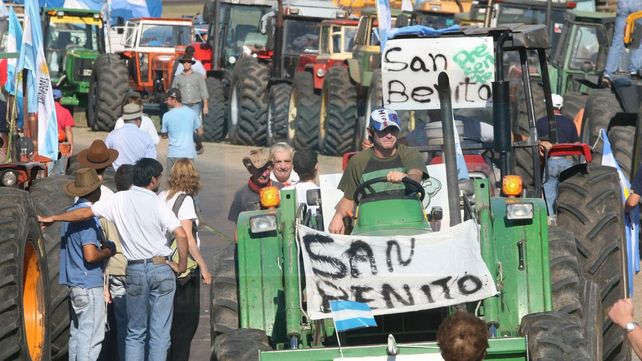 Tractorazo contra suba de retenciones y por previsibilidad&nbsp;