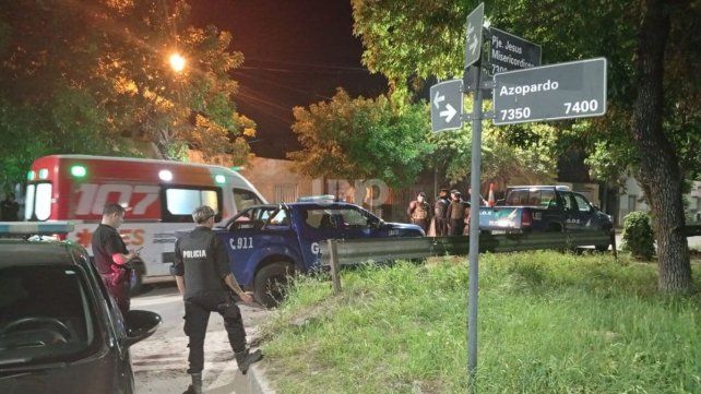 Una mujer policía se atrincheró armada en su vivienda de barrio Las Flores