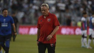 Ricardo Lunari ya no es el DT de Newells.