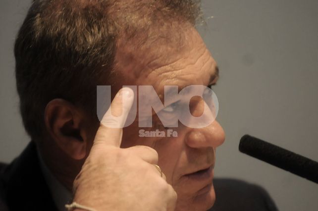 Nery Pumpido salió a bancar a su hijo