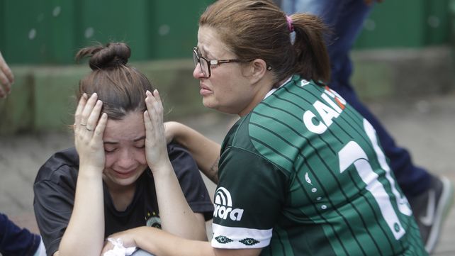 La tragedia del Chapecoense enlutó al fútbol mundial