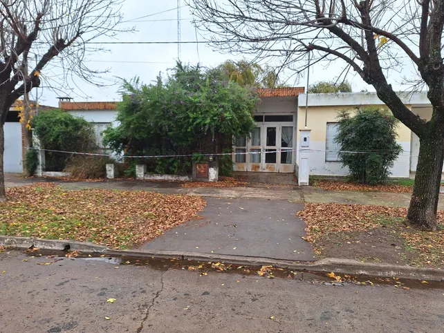 La casa de Aldo Viscovich, dónde fue asesinado, se encuentra a media cuadra de la subcomisaría y a pocos metros de la comuna de Chovet.