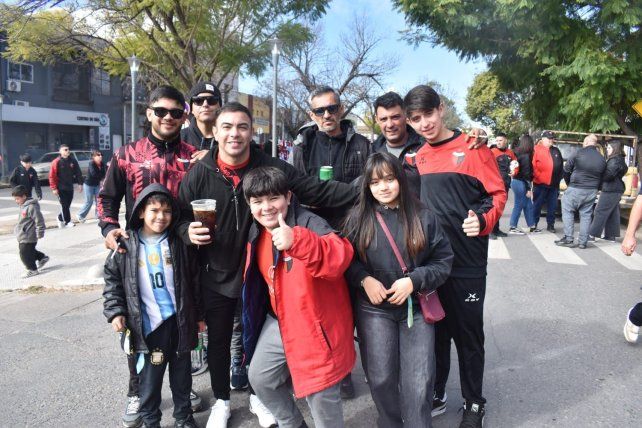 Todo el color de la previa de Colón frente a San Telmo en el Brigadier López