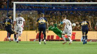 Sufre Newells. Leandro Paredes anota el segundo de Boca tras un polémico penal.